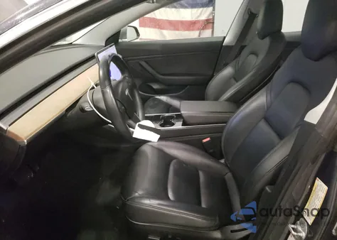 2018 Tesla Model 3 из США, поврежденный, VIN 5YJ3E1EB9JF113995